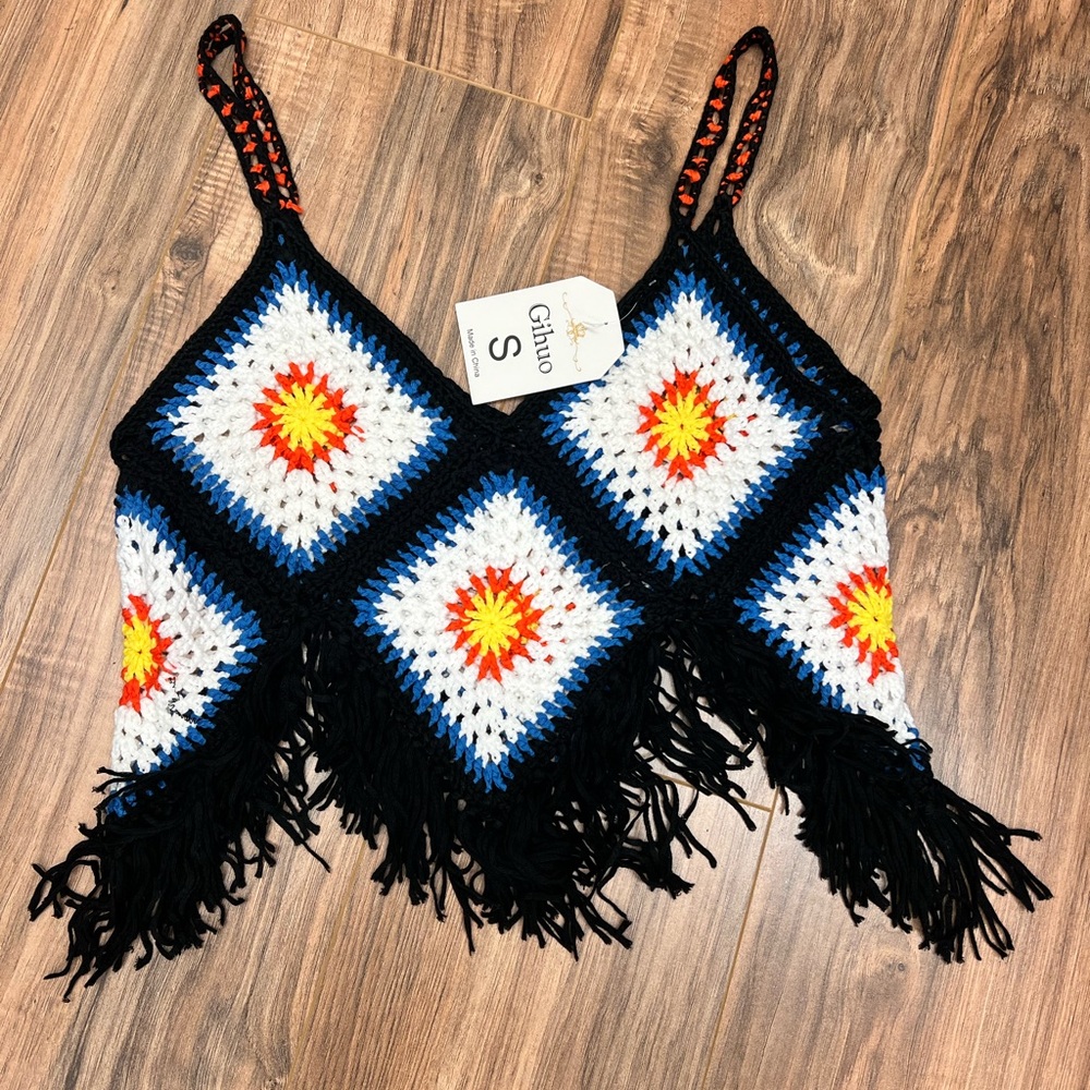 Ladies crocheted crop. NWT